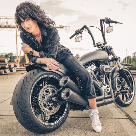 33  Denise for Harley  18. August 2020  Ben Ott  LEICA SL2