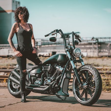 7  Denise for Harley  18. August 2020  Ben Ott  LEICA SL2