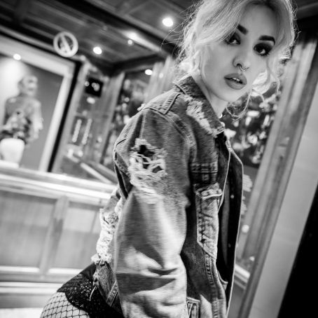 Tiana Nox Berlin by Ben Ott 64 Bearbeitet