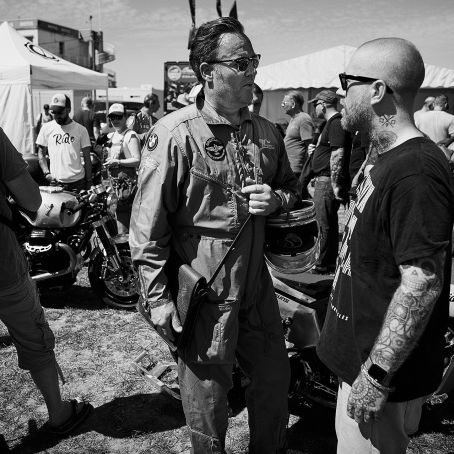 Du selbst zu sein bringt dir nicht viele Freunde, aber dafür die Richtigen.